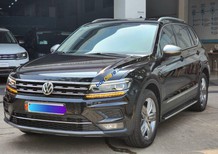 Volkswagen Tiguan 2018 - Xe lướt Tiguan siêu mới, màu đen - Khách đổi xe mới nên nhượng lại giá mềm