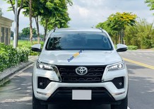 Toyota Fortuner 2021 - Màu trắng, nội thất đen