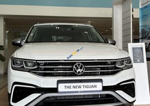 Volkswagen Tiguan 2022 - Bán Tiguan Volkswagen Facelift bản cao cấp model mới 2023 nội thất đen giá tốt