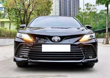 Toyota Camry 2.0Q 2023 - Cần bán gấp Toyota Camry 2.0Q 2023, màu đen, xe nhập