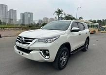 Toyota Fortuner 2.7V 4x2AT 2019 - Cần bán Toyota Fortuner 2.7V 4x2AT năm 2019, màu trắng