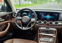 Mercedes-Benz E200 exclusive 2021 - Bán E200 Ex Đen nâu sx 2021 chạy 4,5 vạn miles 