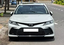 Toyota Camry 2.5Q 2024 - Cần bán lại xe Toyota Camry 2.5Q 2024, màu trắng, nhập khẩu nguyên chiếc