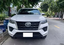 Toyota Fortuner 2.4G 4x2 MT 2022 - Cần bán gấp Toyota Fortuner 2.4G 4x2 MT 2022, màu trắng