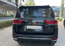 Toyota Land Cruiser LC300 2022 - Bán xe Toyota Land Cruiser LC300 Đen nội thất kem xe sản xuất 2022 một chủ đăng ký từ đầu. Cam kết xe đẹp không đâm đụng