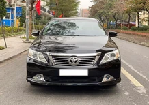 Toyota Camry 2.0E 2014 - Cần bán lại xe Toyota Camry 2.0E 2014, màu đen, 499tr