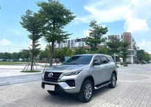 Toyota Fortuner 2.7V 4x2 AT 2022 - Bán ô tô Toyota Fortuner 2.7V 4x2 AT 2022, màu bạc, xe nhập