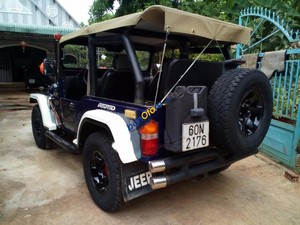 Bán xe ô tô Jeep Wrangler 1990 giá 210 triệu - 1134584