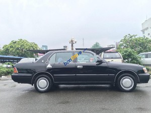 Featured 2000 Toyota Crown at JSpec Imports