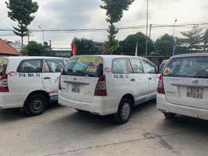 Thanh lý xe taxi Mai Linh còn phù hợp đồng 35 năm  5giay