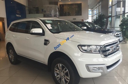 Ford Everest Titanium 2.2L 4x2 AT 2017 - Bán Ford Everest Titanium 2.2L 4x2 AT đời 2017, màu trắng, xe nhập khẩu