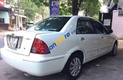 Ford Laser MT 2002 - Bán xe Ford Laser MT năm sản xuất 2002, màu trắng còn mới