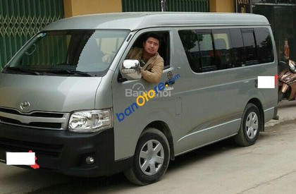 Toyota Hiace 2012 - Bán Toyota Hiace sản xuất năm 2012, màu bạc, nhập khẩu nguyên chiếc