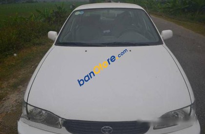 Toyota Corolla 2000 - Cần bán xe Toyota Corolla năm sản xuất 2000, màu trắng đã đi 95000 km, giá 135tr