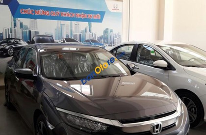 Honda Civic 2017 - Cần bán Honda Civic sản xuất 2017, màu bạc, nhập khẩu