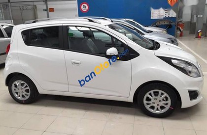 Chevrolet Spark LT 2016 - Bán Chevrolet Spark LT sản xuất năm 2016, màu trắng