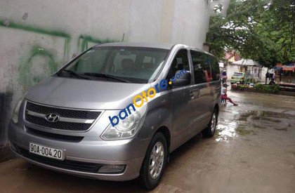 Hyundai Starex MT 2012 - Cần bán Hyundai Starex MT sản xuất năm 2012, màu xám đã đi 30000 km, 520 triệu