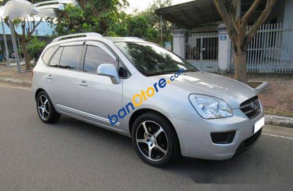 Kia Carens    MT 2010 - Cần bán lại xe Kia Carens MT sản xuất năm 2010, màu bạc đã đi 70000 km