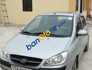 Hyundai Getz   2010 - Bán Hyundai Getz sản xuất năm 2010, màu bạc còn mới