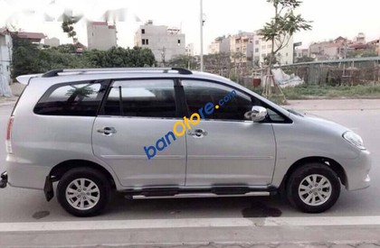 Toyota Innova  MT 2009 - Bán ô tô Toyota Innova MT năm 2009, màu bạc