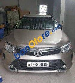 Toyota Camry AT 2015 - Cần bán Toyota Camry AT năm sản xuất 2015, màu xám