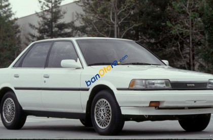Toyota Camry LE 1990 - Bán ô tô Toyota Camry LE sản xuất 1990, màu trắng, xe nhập