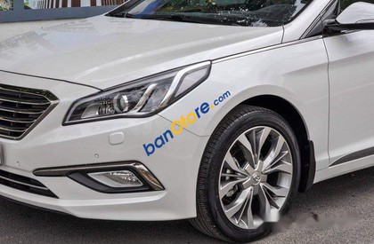 Hyundai Sonata 2015 - Bán Hyundai Sonata sản xuất năm 2015, màu trắng, giá tốt