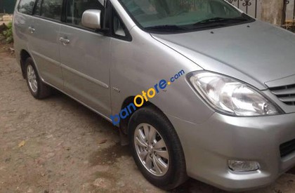 Toyota Innova   2.0G  2011 - Cần bán Toyota Innova 2.0G sản xuất năm 2011, màu bạc, 356tr