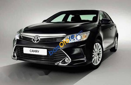Toyota Camry  2.0E 2017 - Bán ô tô Toyota Camry 2.0E năm 2017, màu đen, 920tr