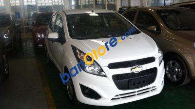 Chevrolet Spark 2017 - Cần bán Chevrolet Spark năm sản xuất 2017, màu trắng