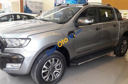 Ford Ranger Wildtrak 3.2L AT 2017 - Bán Ford Ranger Wildtrak 3.2L AT năm sản xuất 2017, màu bạc, xe nhập, giá chỉ 885 triệu