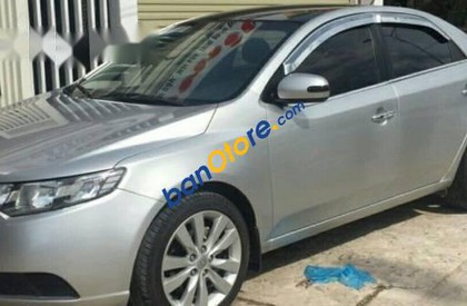 Kia Cerato 2009 - Bán Kia Cerato đời 2009, màu bạc, xe rất đẹp, nội thất ngoại thất còn mới, máy móc êm ru