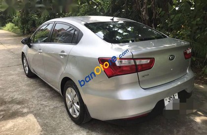 Kia Rio 2015 - Bán Kia Rio sản xuất 2015, màu bạc, xe mình đi làm công chức nên giữ rất cẩn thận