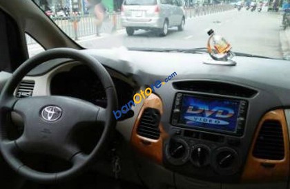 Toyota Innova V 2008 - Bán ô tô Toyota Innova V đời 2008, màu bạc, xe ít sử dụng, toàn bộ còn mới nguyên