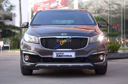 Kia Sedona GATH 2018 - Cần bán Kia Sedona GATH đời 2018, màu nâu