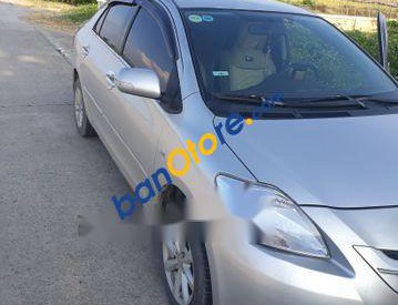 Toyota Vios 2010 - Cần bán gấp Toyota Vios sản xuất 2010, màu bạc giá rẻ