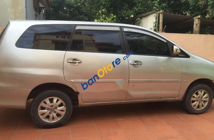 Toyota Innova   2009 - Cần bán gấp Toyota Innova sản xuất 2009, màu bạc đẹp như mới