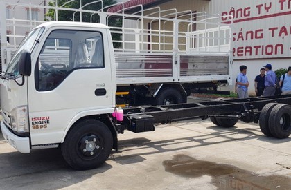 Xe tải 1,5 tấn - dưới 2,5 tấn 2018 - Bán xe tải Isuzu 1T9 thùng dài 6m2, hỗ trợ vay 90% xe