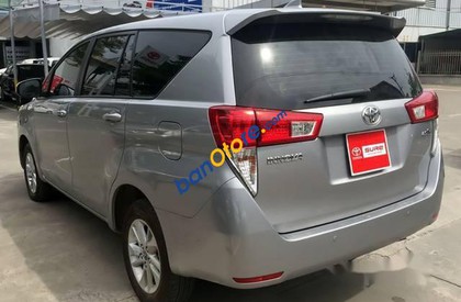 Toyota Innova   E 2017 - Bán ô tô Toyota Innova E sản xuất năm 2017, màu bạc chính chủ