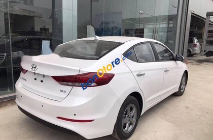 Hyundai Elantra   2018 - Bán ô tô Hyundai Elantra sản xuất năm 2018, xe mới 100%