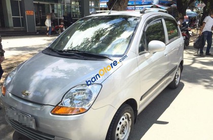 Chevrolet Spark 2011 - Bán Chevrolet Spark năm 2011, màu bạc, xe nhập xe gia đình, 135tr