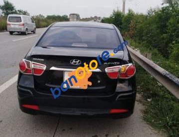 Hyundai Avante 2014 - Bán xe Hyundai Avante sản xuất 2014, màu đen chính chủ, giá chỉ 390 triệu