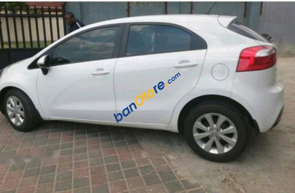 Kia Rio 2012 - Cần bán xe Kia Rio sản xuất năm 2012, màu trắng như mới