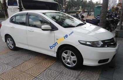 Honda City 1.5MT 2014 - Bán xe Honda City 1.5MT sản xuất 2014, màu trắng, nhập khẩu  