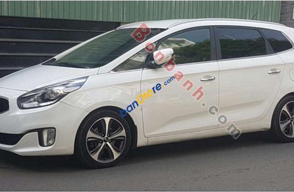 Kia Rondo 2015 - Bán xe Kia Rondo năm sản xuất 2015, màu trắng