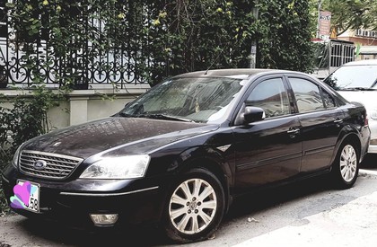 Ford Mondeo 2005 - Bán xe mondeo 2.5 V6 AT 2005, chính chủ, màu đen