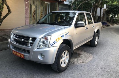 Isuzu Dmax 2009 - Cần bán Isuzu Dmax năm sản xuất 2009, màu bạc số sàn