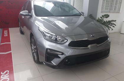 Kia Cerato MT 2019 - Bán Kia Cerato MT đời 2020, màu xám, 549 triệu