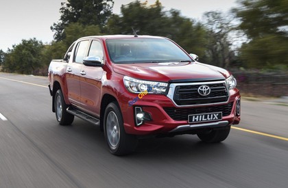 Toyota Hilux 2019 - Bán ô tô Toyota Hilux năm sản xuất 2019, màu đỏ, nhập khẩu nguyên chiếc, giá tốt
