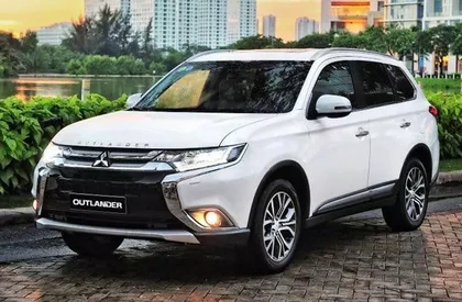 Mitsubishi Outlander 2016 - Chính Chủ Cần Bán Xe Mitsubishi Outlander 2016, nhập khẩu Nhật Bản, CVT 2.0, màu trắng, 5 chỗ.